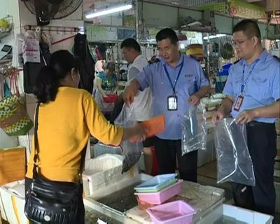 我鎮(zhèn)開展水產(chǎn)品質(zhì)量安全專項(xiàng)執(zhí)法檢查，嚴(yán)查藥殘超標(biāo)保障群眾餐桌安全